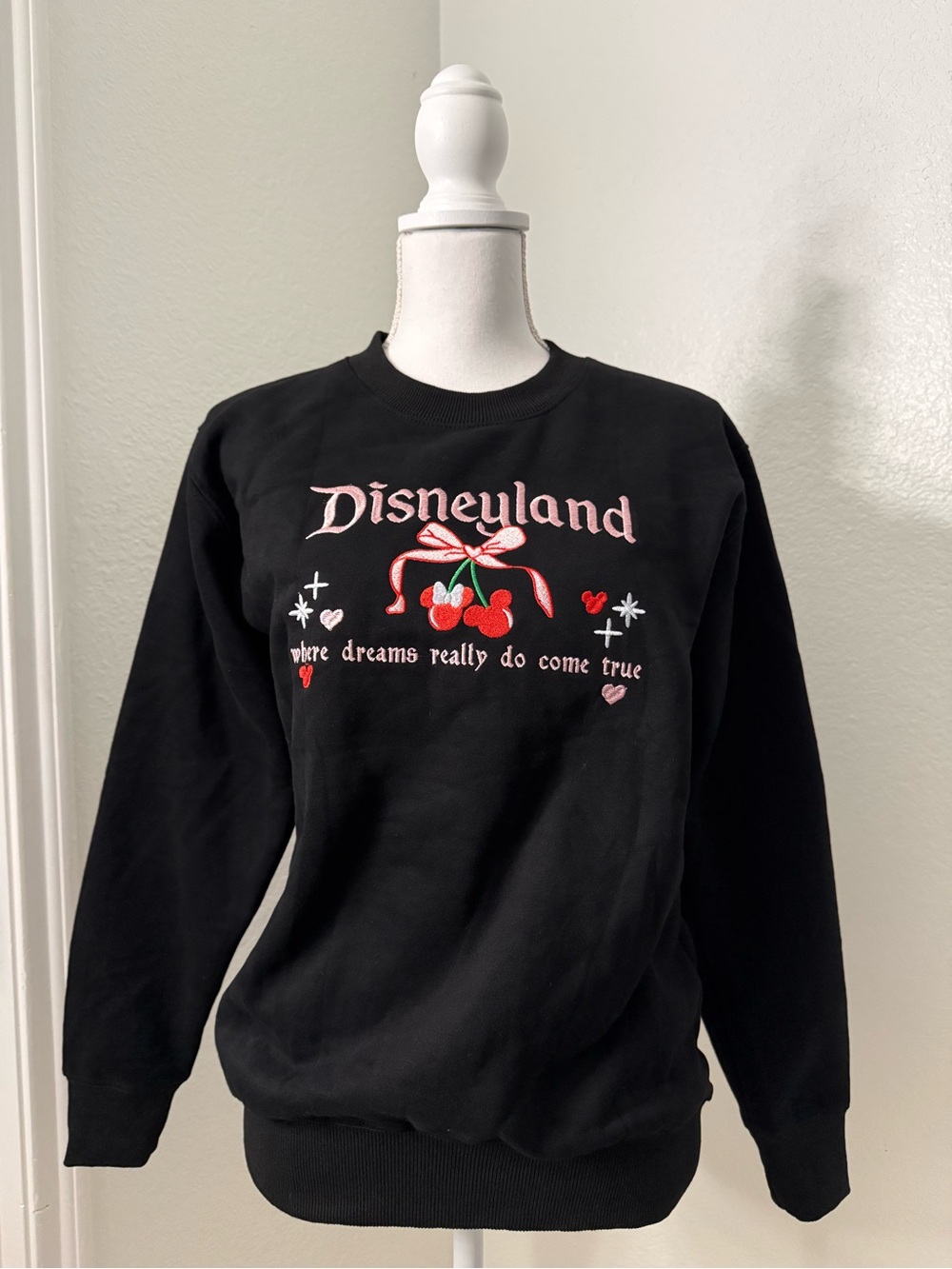 Black Disneyland Embroidered Crewneck Sweatshirt Small